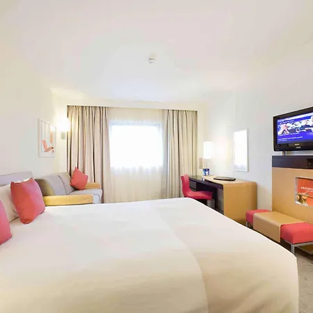 Novotel Centre Hotel 4*