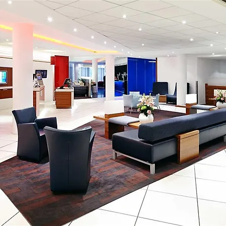 Novotel Centre Hotel