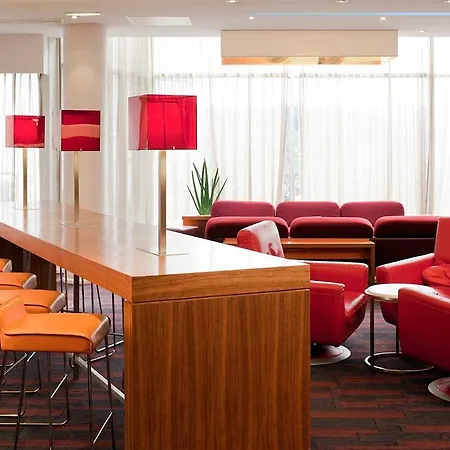 Novotel Centre 4*