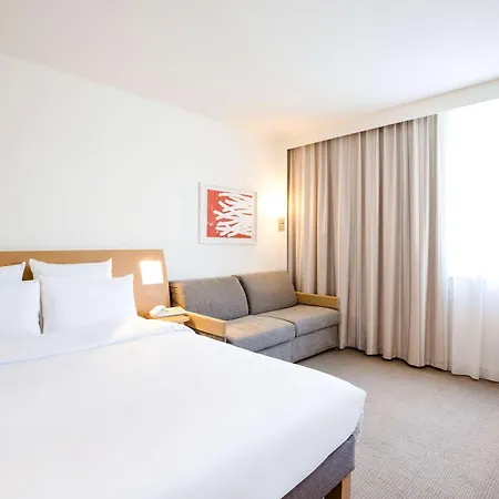 Novotel Centre Hotel 4*