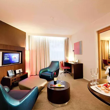 Novotel Centre Hotel