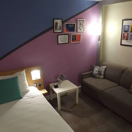 Novotel Centre Hotel 4*